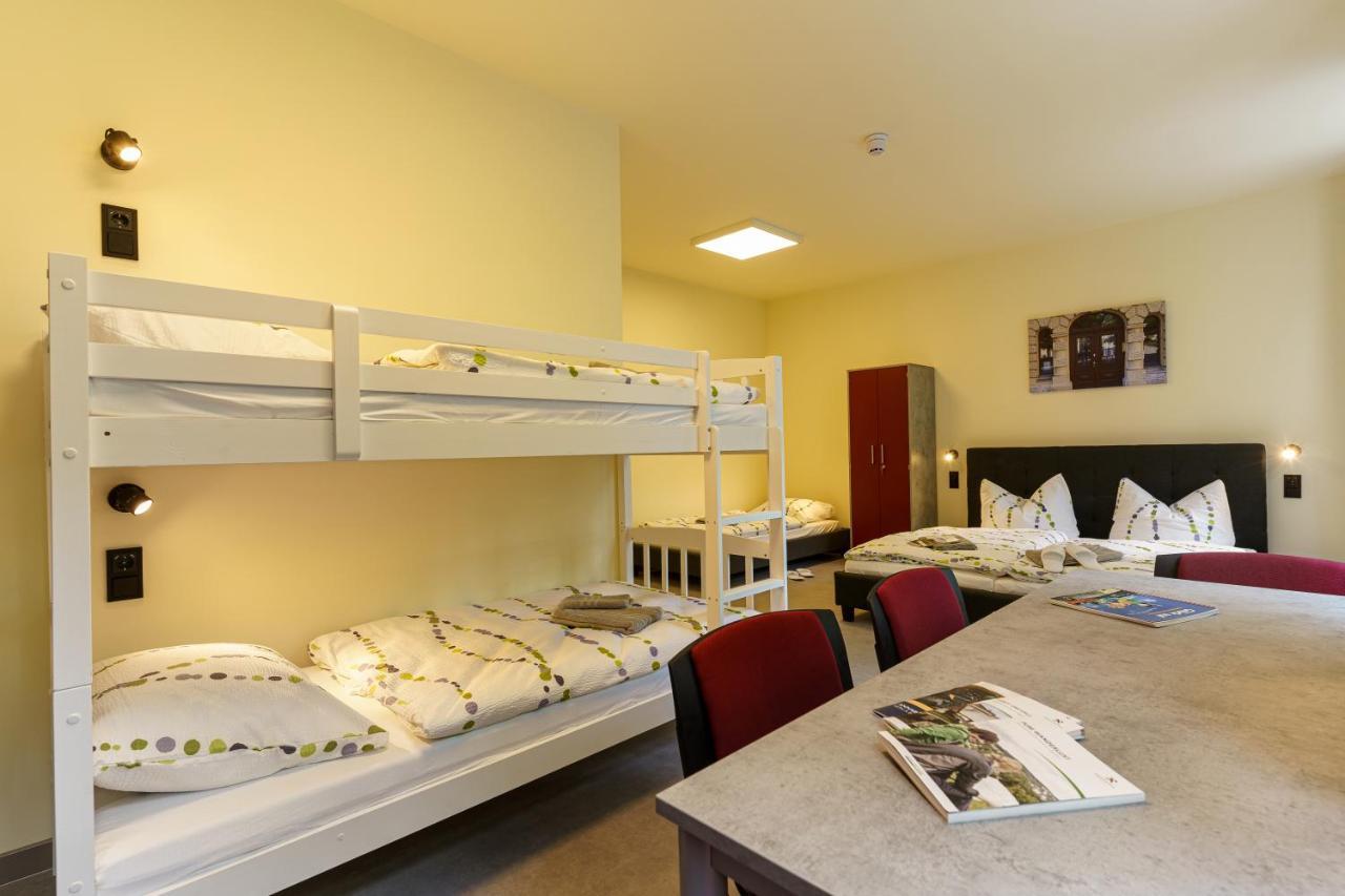Hotel Und Hostel Gleisbett Аннаберг-Бухгольц Экстерьер фото